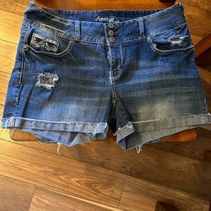Women shorts